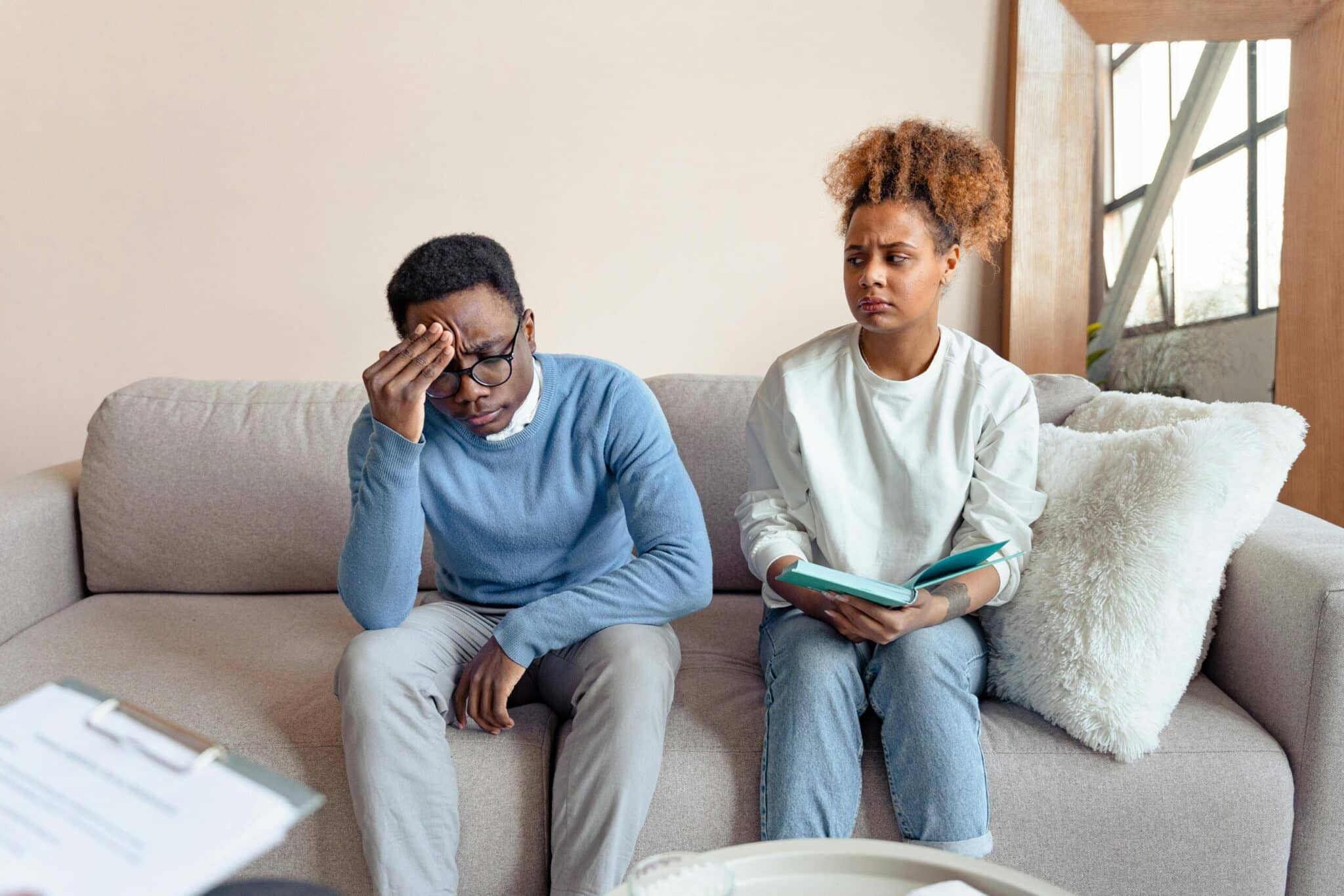 Stonewalling in Relationships: Signs and Coping Strategies