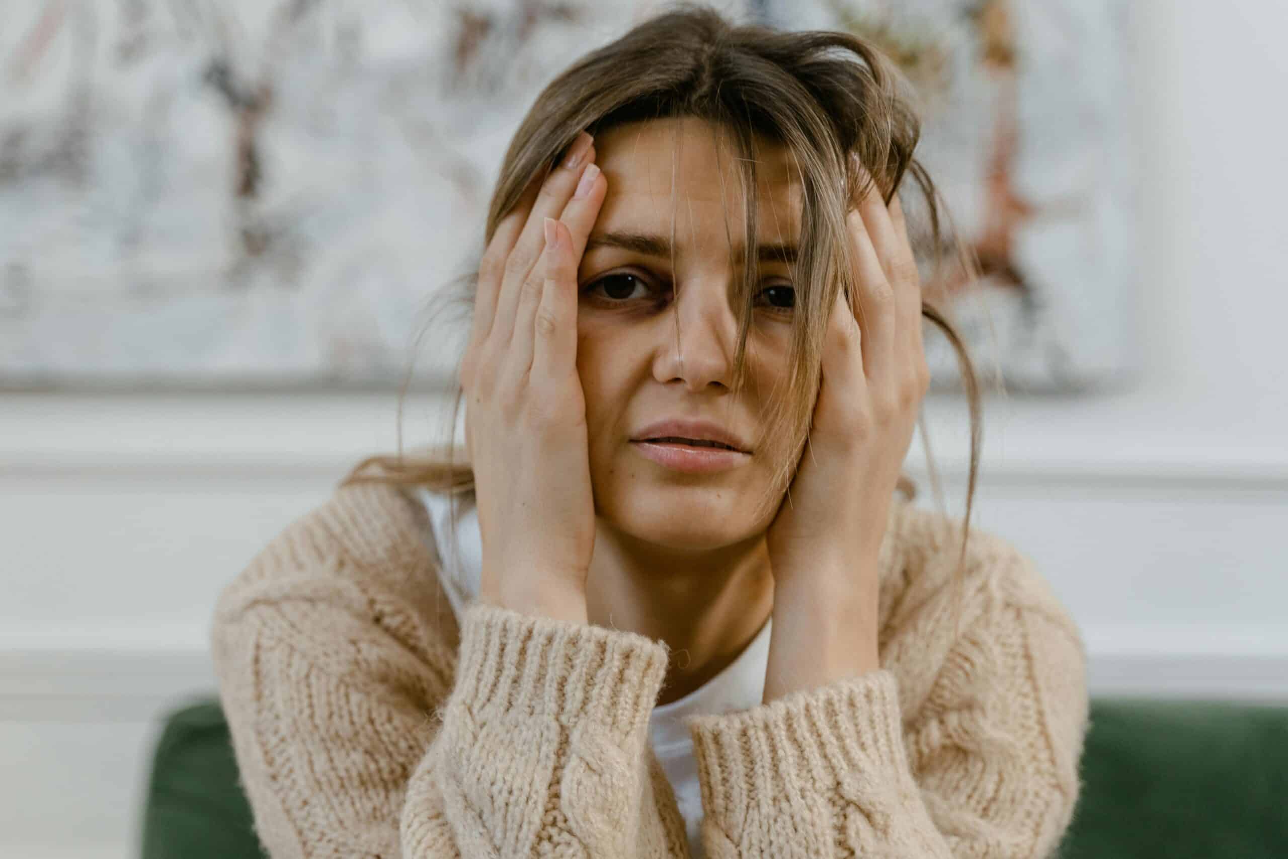 Protege tu salud mental: Estrategias mediáticas para supervivientes de traumas