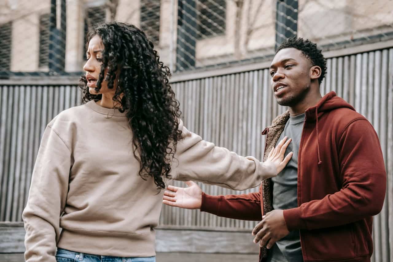 Emotionally Unavailable Without Realizing: Signs and Relief