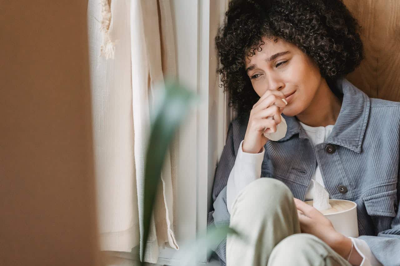 Llorar sin saber por qué: lo que te está diciendo tu cuerpo