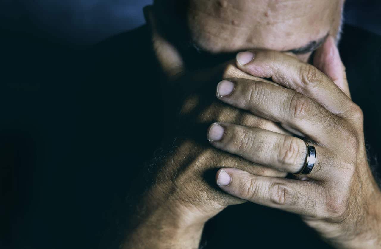 غم اور جرم کا احساس: کیوں یہ خیال کہ آپ ناکام رہے ہیں آپ کو پھنسائے رکھتا ہے