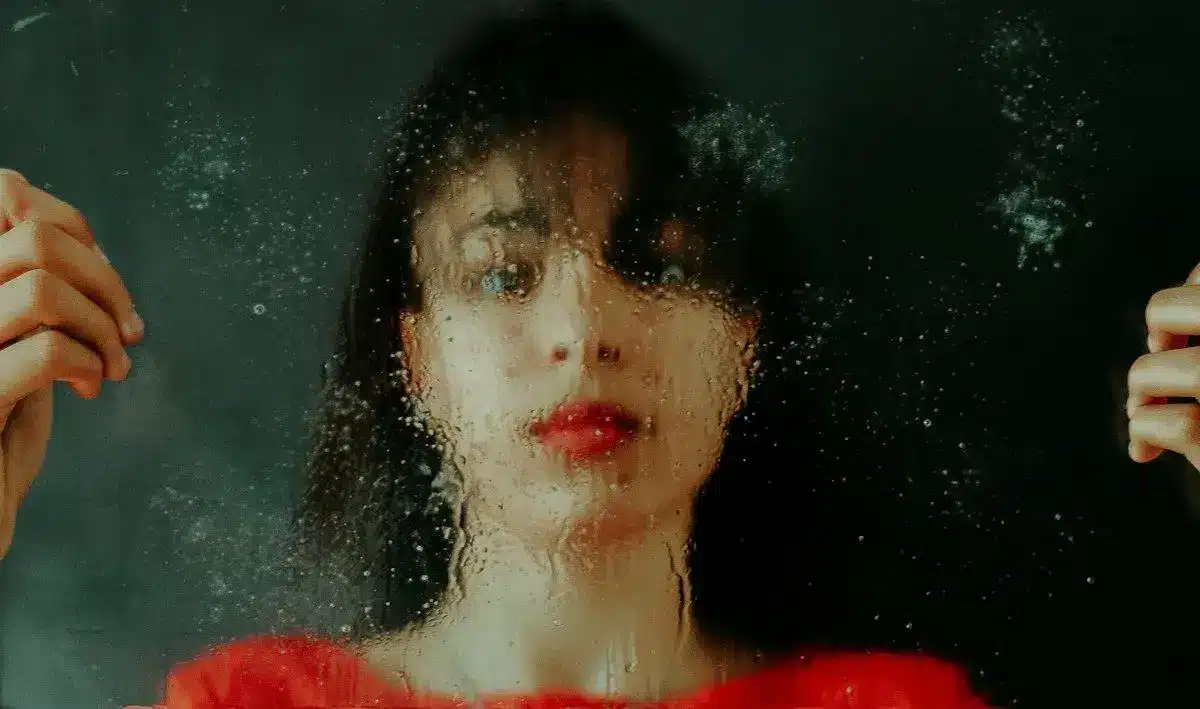 Why Flashbacks Ambush You the Moment Your Mind Goes Quiet
