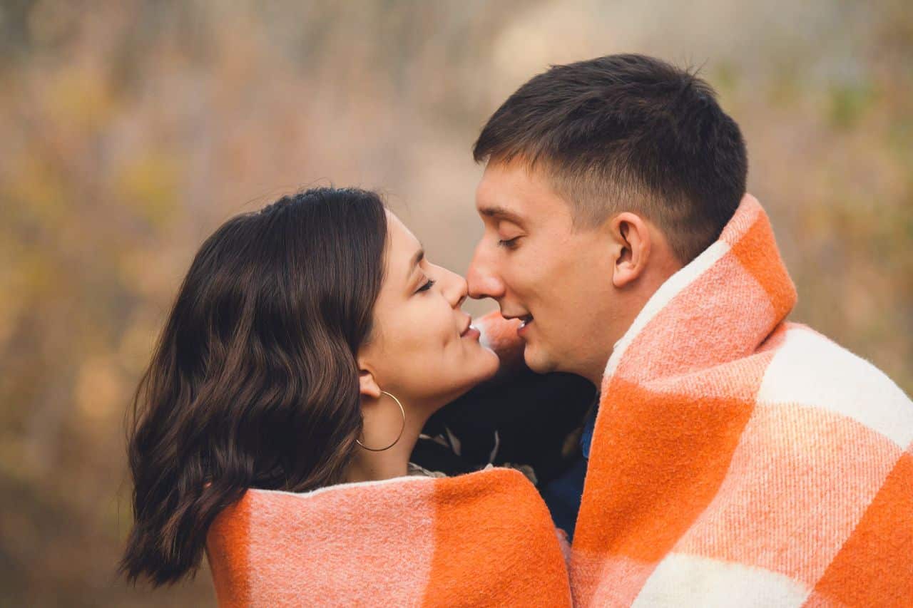 What Actually Makes People Fall in Love, Psychology Says