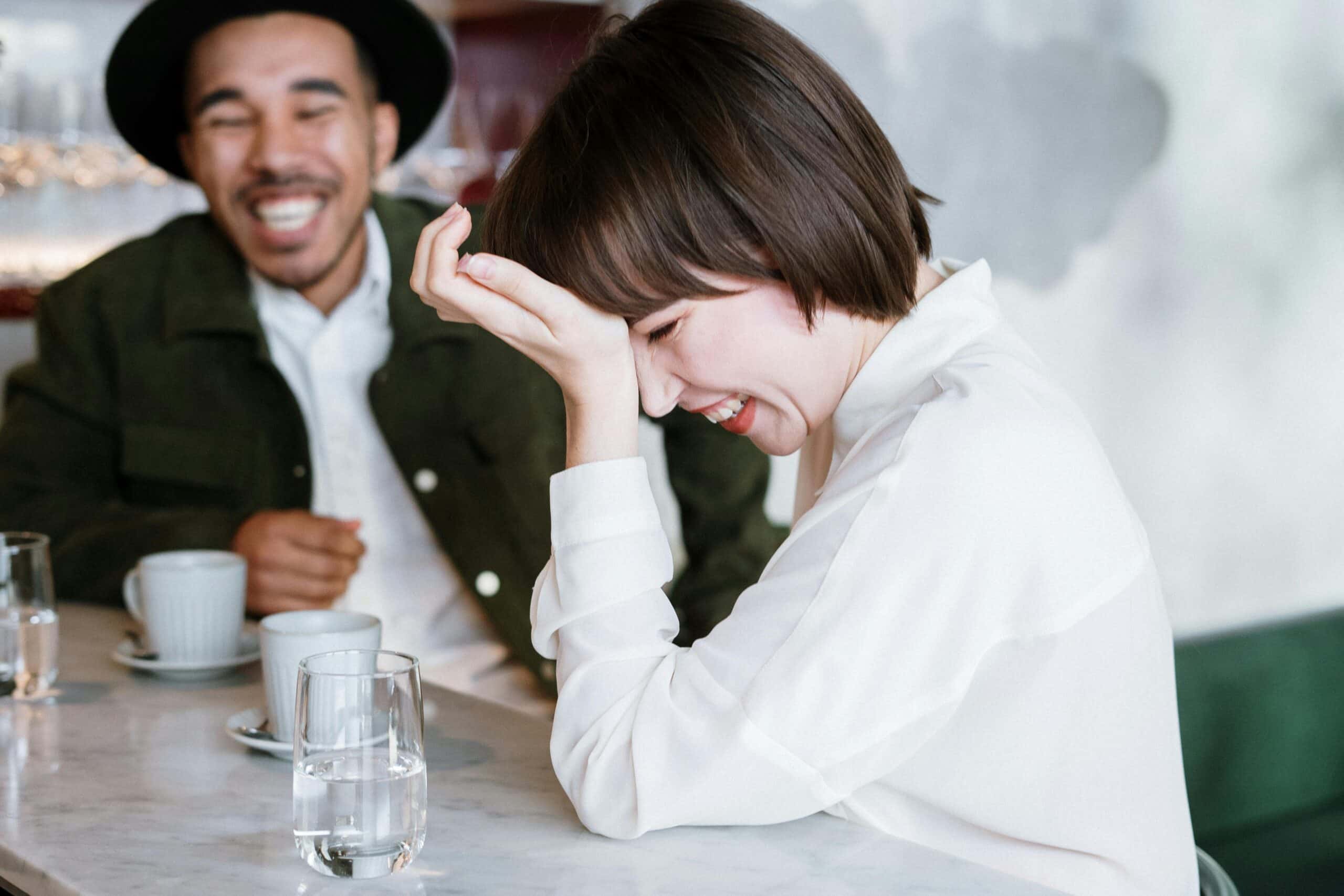 Naviguer dans l’attraction précoce : Building Healthy Connections