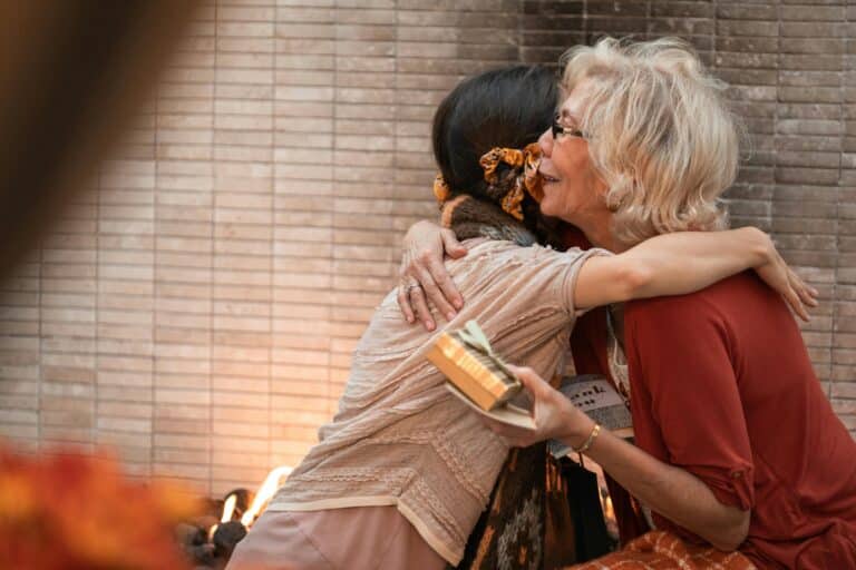 ¿Cómo practicar la gratitud mejora tu salud emocional?