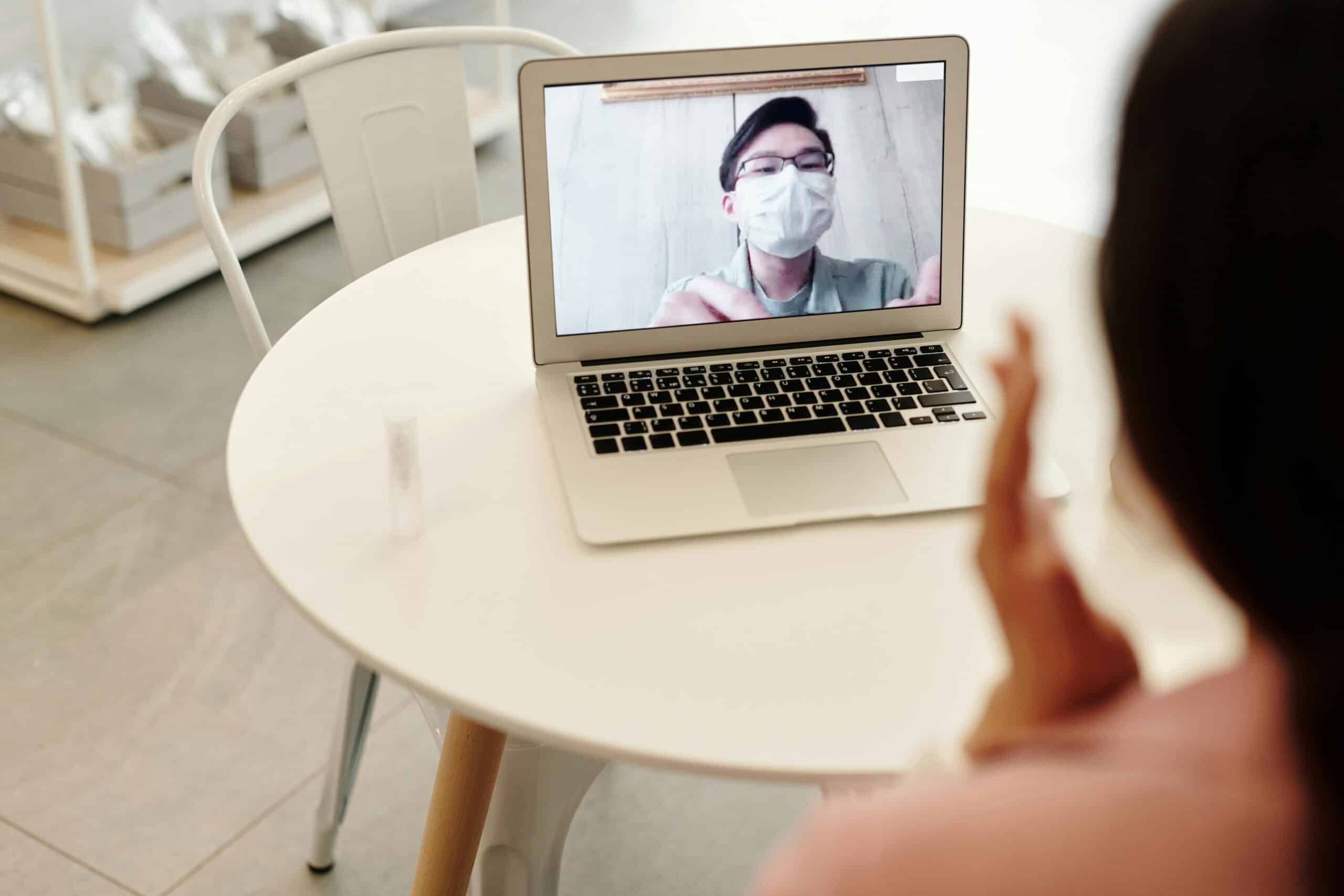 5 síntomas físicos del TEPT: Más allá de la salud mental