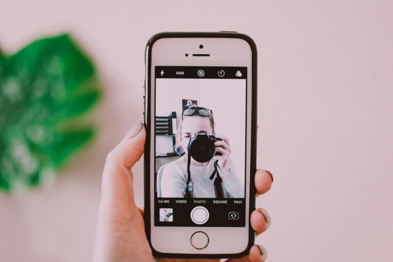 Filtros de IA: Cómo la realidad virtual afecta a la salud mental hoy en día