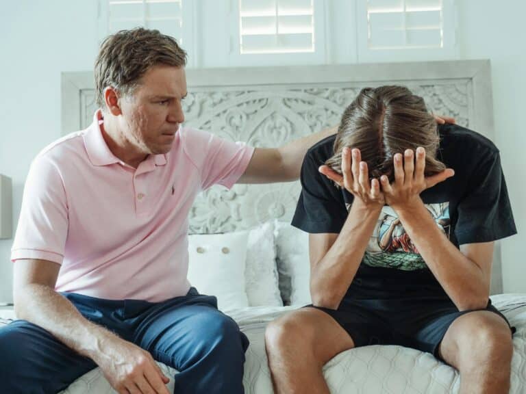 Guía práctica para familias: enfrentar juntos los desafíos de salud mental