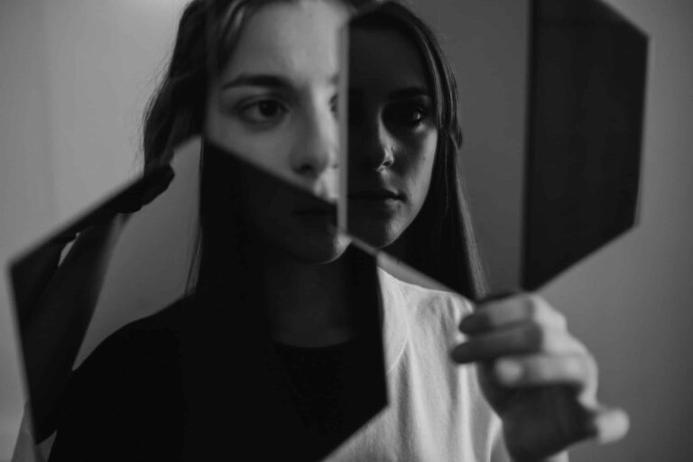 Reconocer y comprender la paranoia en salud mental
