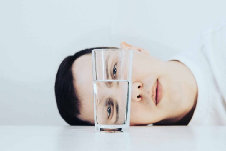 El equilibrio entre esperanza y realismo: claves para tu bienestar emocional