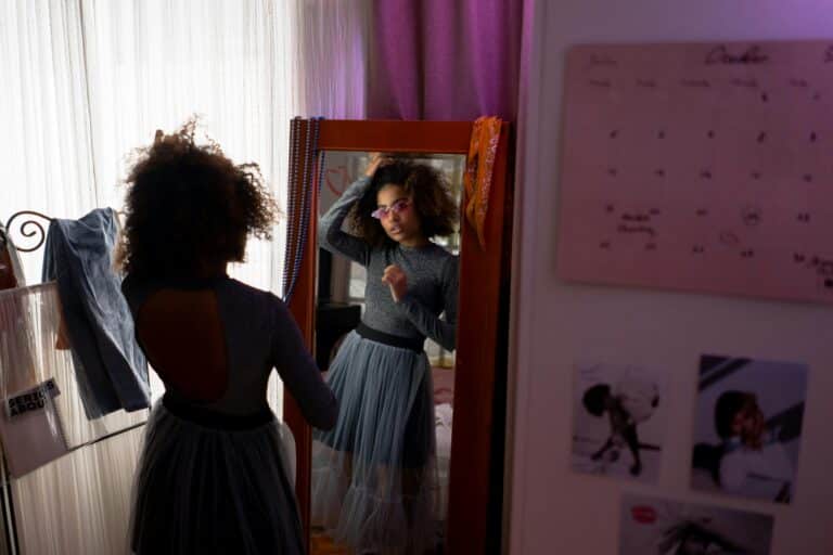 Comment améliorer l’estime de soi chez les adolescents : guide à l’intention des parents