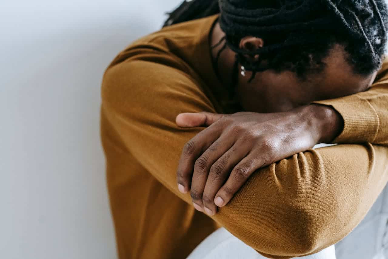 Síntomas del trauma infantil en adultos y caminos hacia la sanación