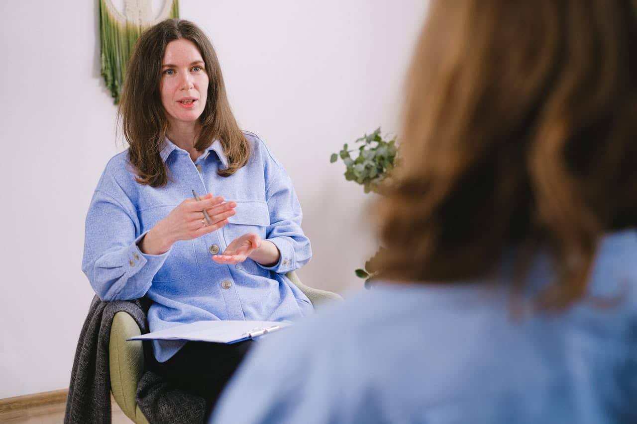 First Therapy Session Questions: What Good Therapists Ask