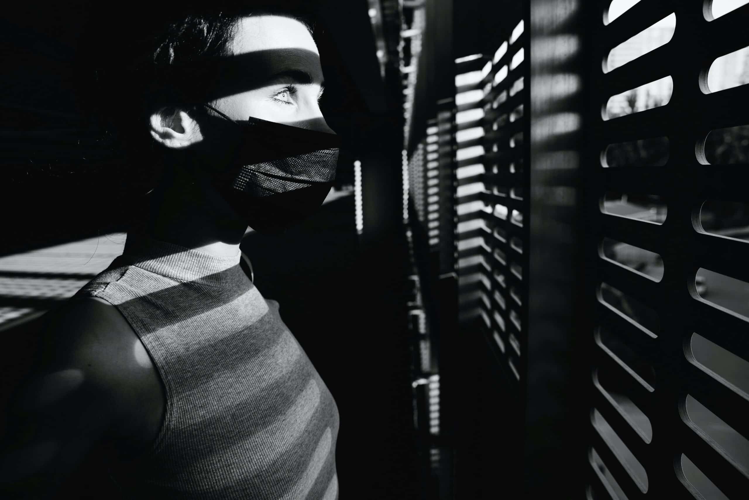 Paranoïa et anxiété : causes, symptômes et aide