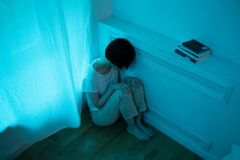 La crisis de salud mental entre los adolescentes: causas y soluciones