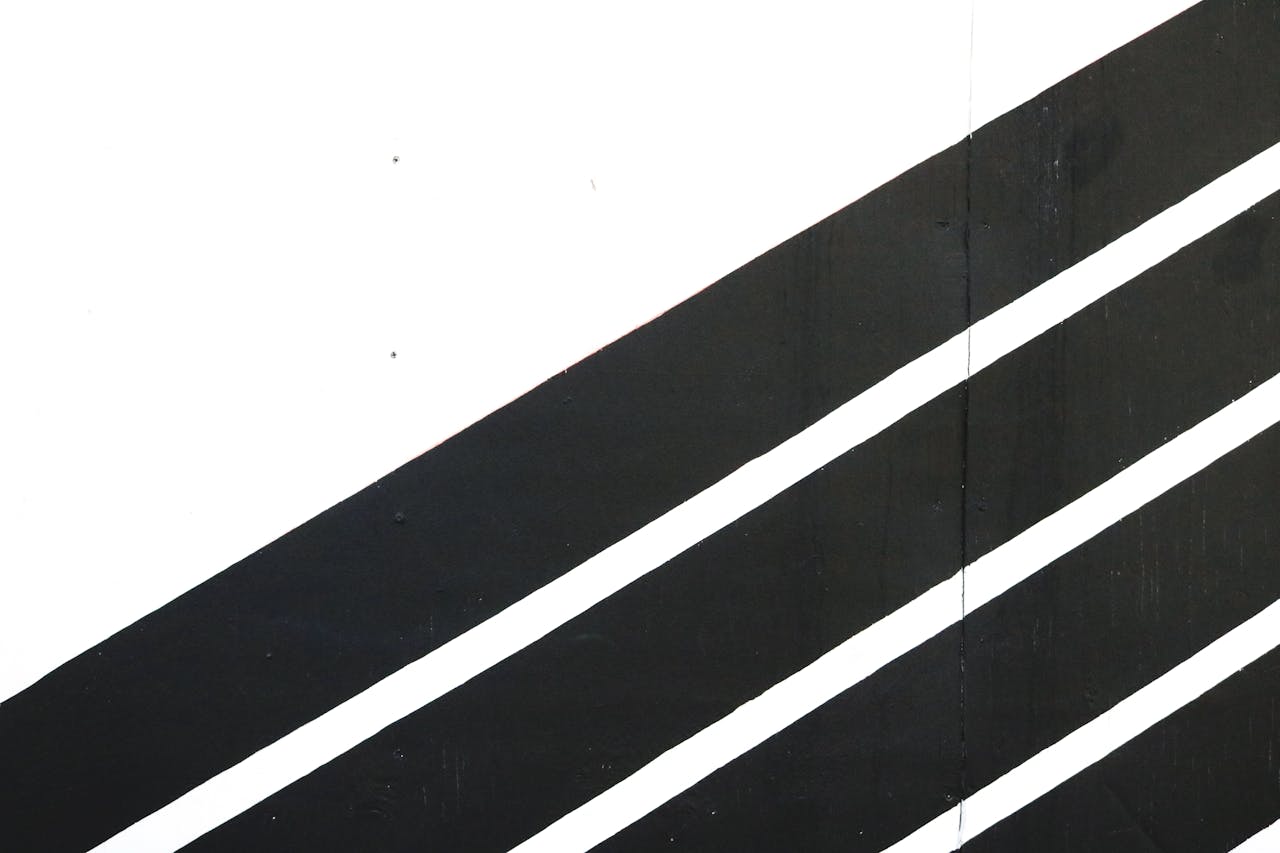 Black-and-White Thinking: Why It Ruins Relationships & Decisions