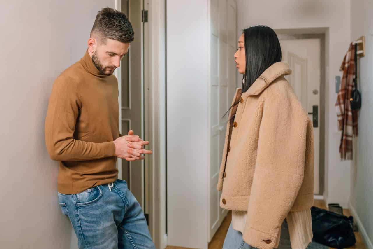 Un homme émotionnellement indisponible : peut-il vraiment changer ?