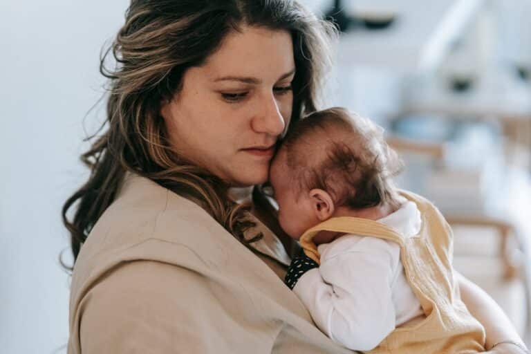 Postpartum Anxiety vs Depression: Symptoms and Treatment
