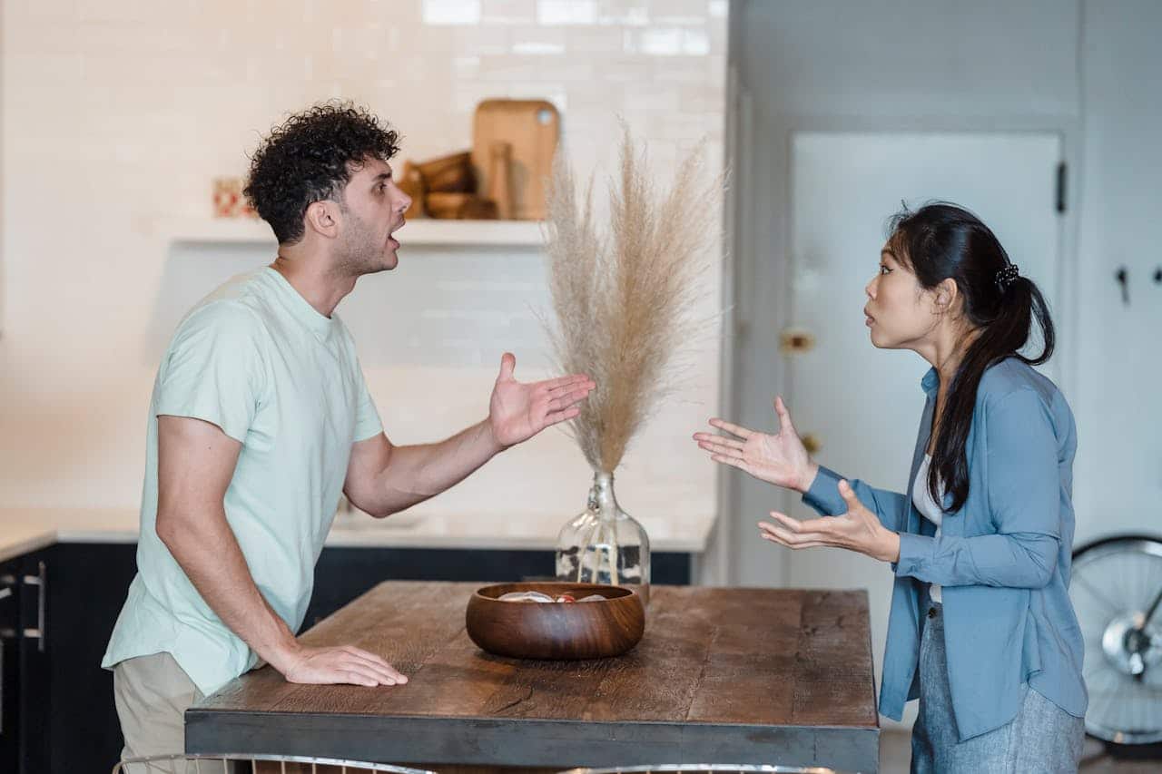 ¿Tu relación se está desgastando sin que te des cuenta? Las 5 fases del deterioro de pareja