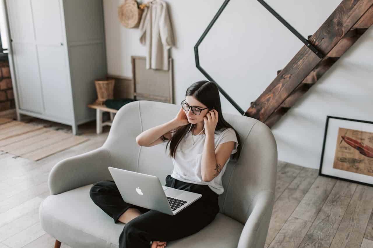 Free Online Therapy: What Most Sites Won’t Tell You