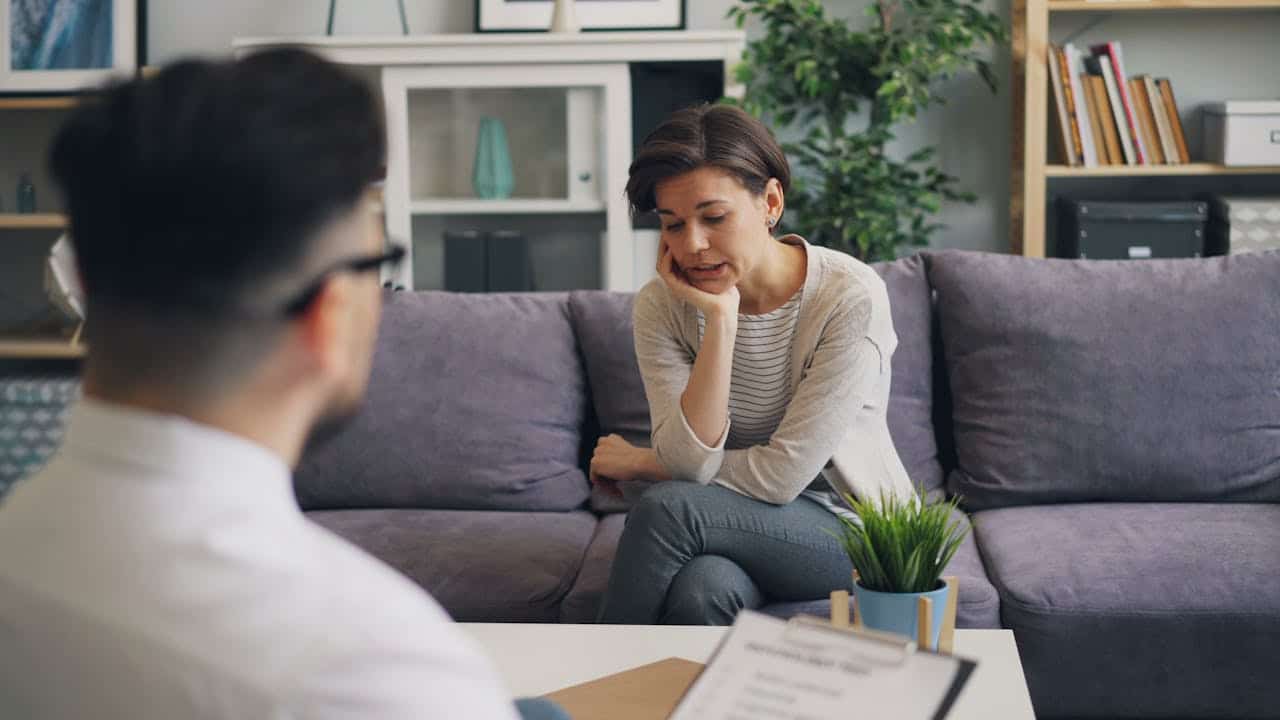 Therapist vs Psychiatrist – Which One Do You Actually Need?