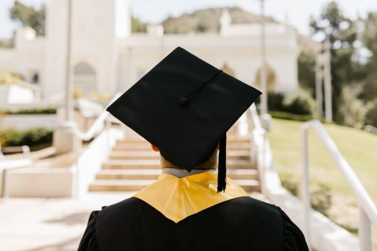 Ansiedad ante la graduación: por qué esta transición pone en peligro tu salud mental