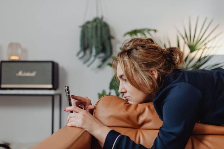 Why Scrolling Makes You Feel Like a Failure