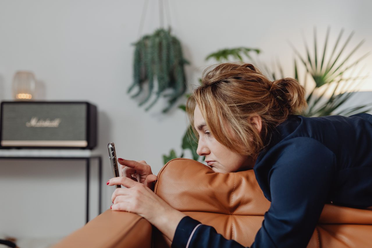 Why Scrolling Makes You Feel Like a Failure