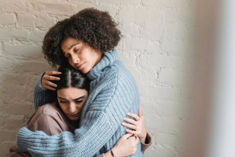 Pourquoi vous venez en aide aux autres pour fuir votre propre souffrance