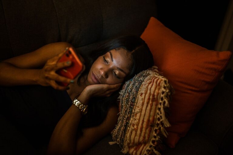 Why You Stay Up Late Even When Exhausted