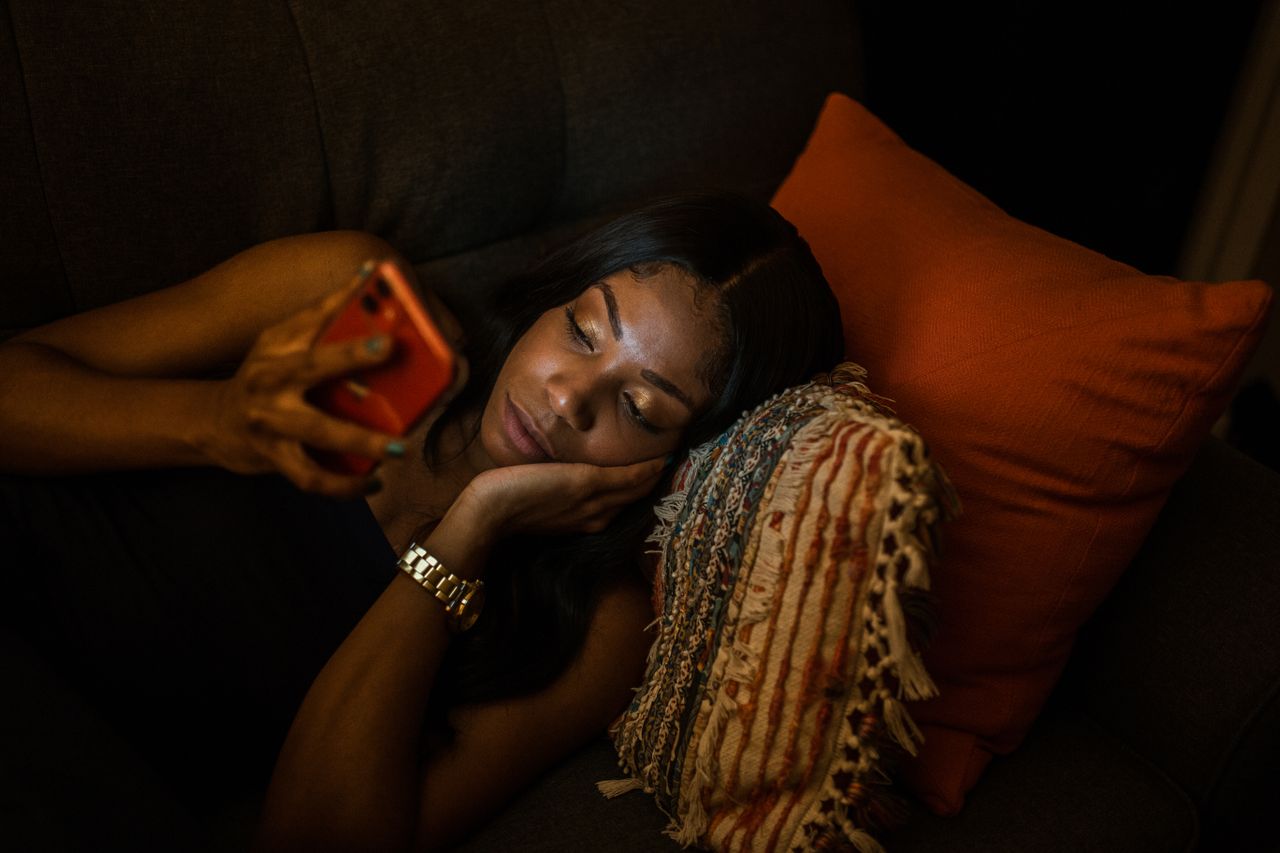 Why You Stay Up Late Even When Exhausted