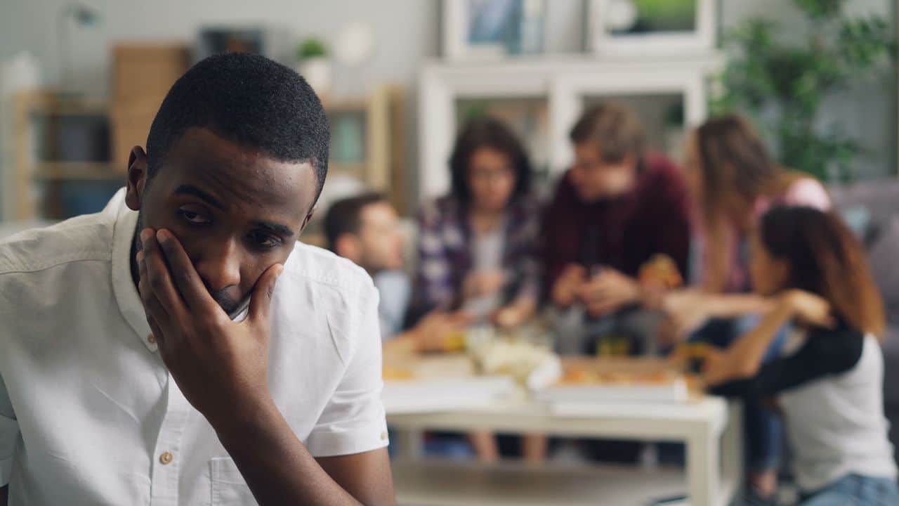 The Real Reason Your Friend’s New Friends Threaten You