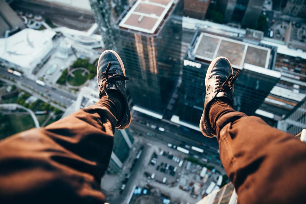 Why Your Brain Imagines Jumping When You Look Down