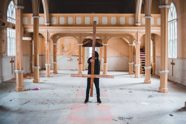 What Religious Deconstruction Actually Does to Your Mind