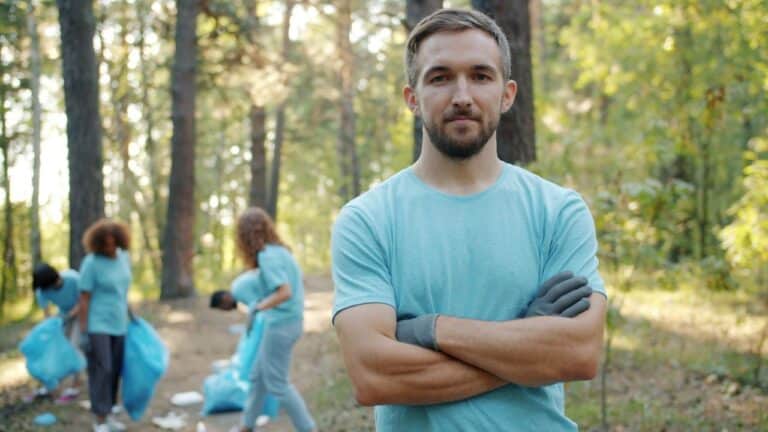 What Volunteering Actually Does to Your Brain Chemistry