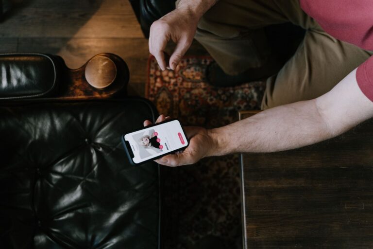 Why Swiping More Actually Makes You Feel More Alone