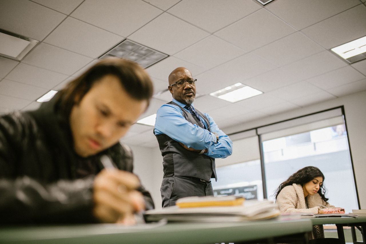 The Curse of Knowledge That Makes Experts Bad Teachers