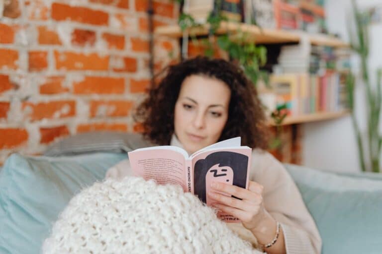 What JOMO Actually Does to Your Anxious Brain
