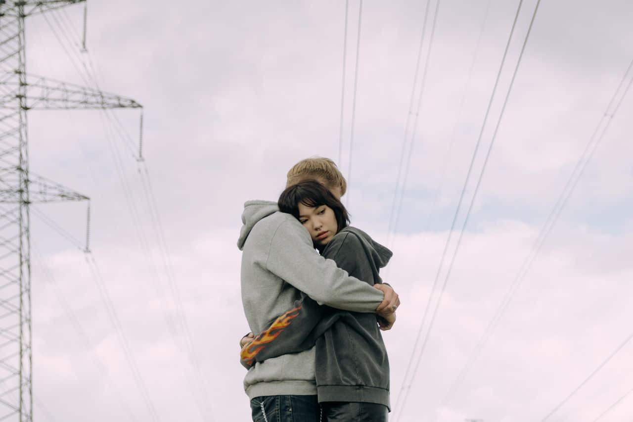 Why Being Vulnerable With a Stranger Fades So Fast